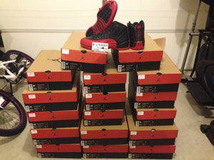 THE SNEAKER RESALE GAME